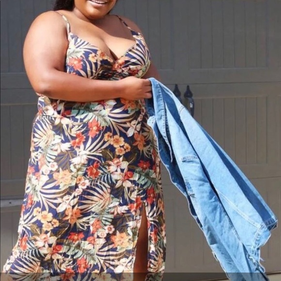 NWT~FOREVER 21 PLUS DRESS - Picture 1 of 8